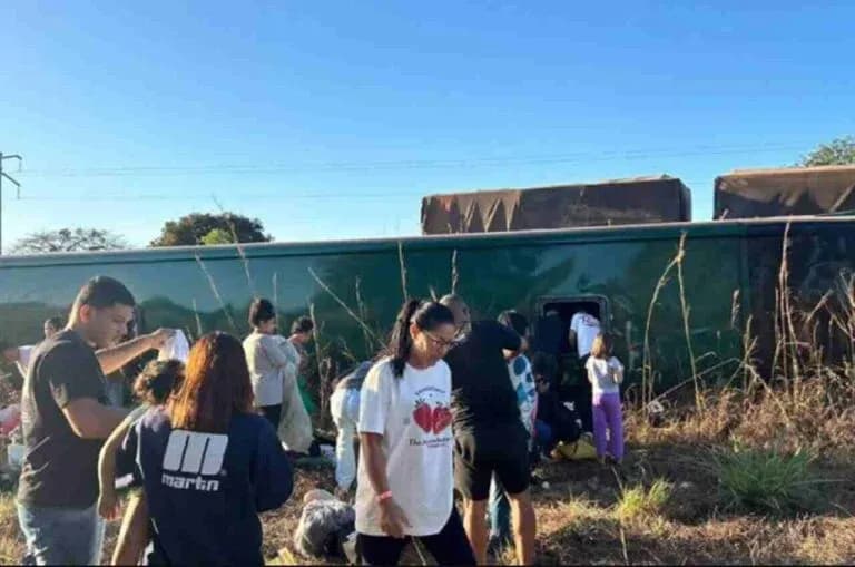 Ônibus que levava evangélicos a evento tomba em rodovia federal no MA