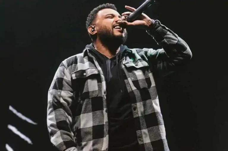 Após Grammy Latino, Eli Soares é indicado ao Prêmio Multishow 2025
