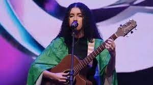 Evangelho de Fariseus: Cantora gospel viraliza com canção que expõe as “feridas” da igreja