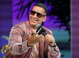 Cantor de ‘Despacito’ anuncia conversão a Jesus durante show: ‘Não era nada sem Ele’