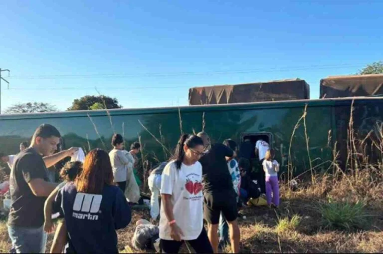 Ônibus que levava evangélicos a evento tomba em rodovia federal no MA