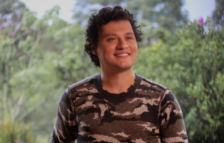 Após perder bebê, Klev reconhece agir de Deus no single “Dono do Tempo”